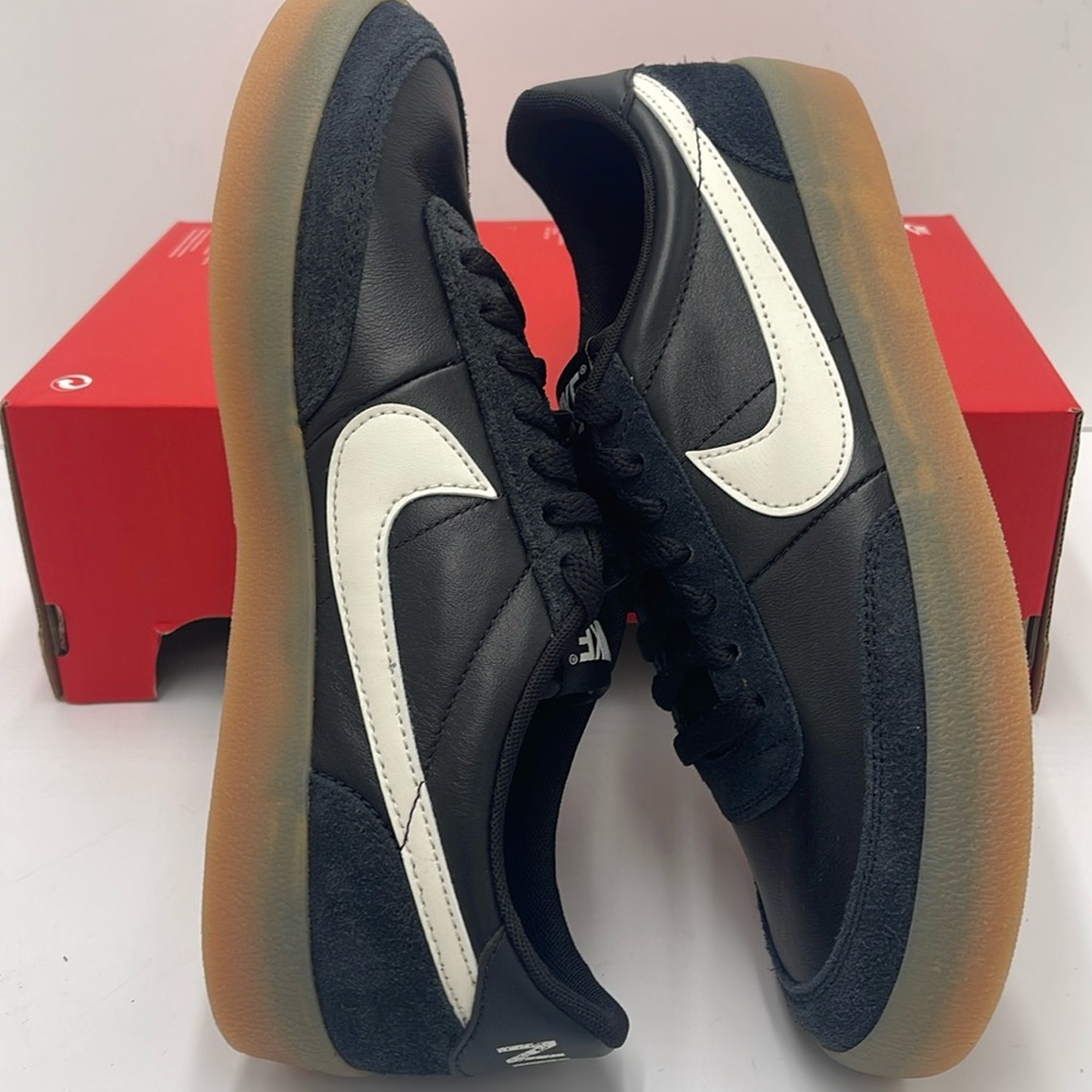 Nike WMNS Black Leather Sneakers with White Swoosh Nike Killshot 2
FZ5630-001 - Picture 11 of 16